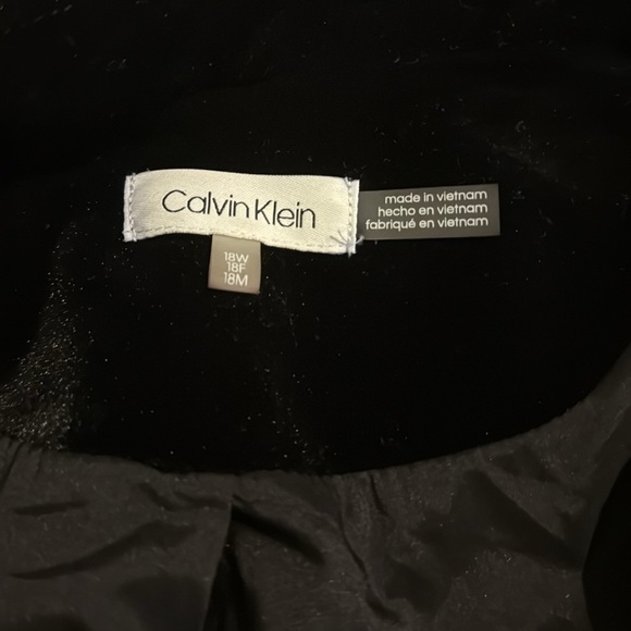 Calvin Klein Women's Black Velvet Blazer - Picture 11 of 13
